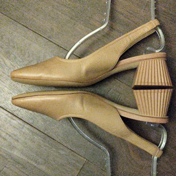 Sam Edelman "Toren" Slingback Pumps - Picture 4 of 9